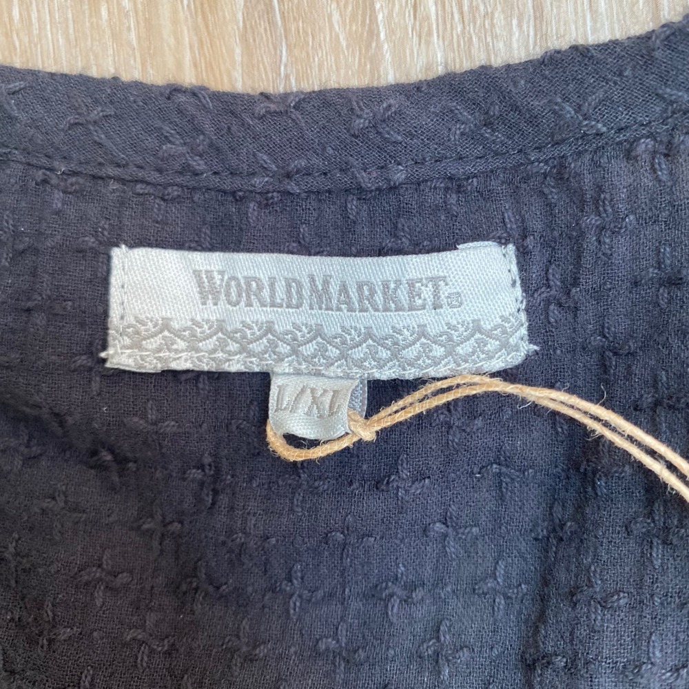 World Market Black Cotton Pineapple Embroidered Short Sleeve Top L/XL NWT - Picture 3 of 6